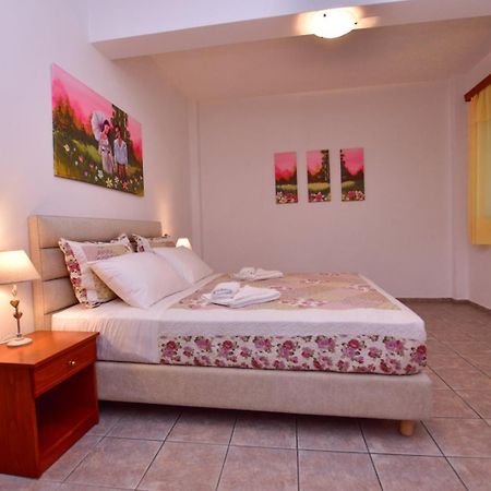 Roula Apartments Palaiochora Luaran gambar