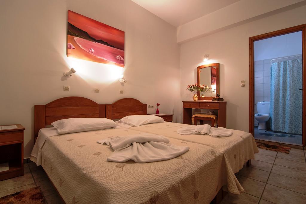 Roula Apartments Palaiochora Luaran gambar