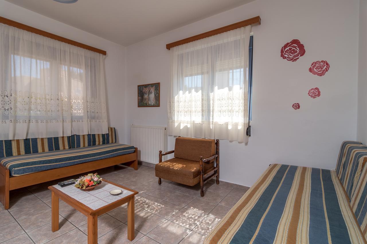 Roula Apartments Palaiochora Luaran gambar