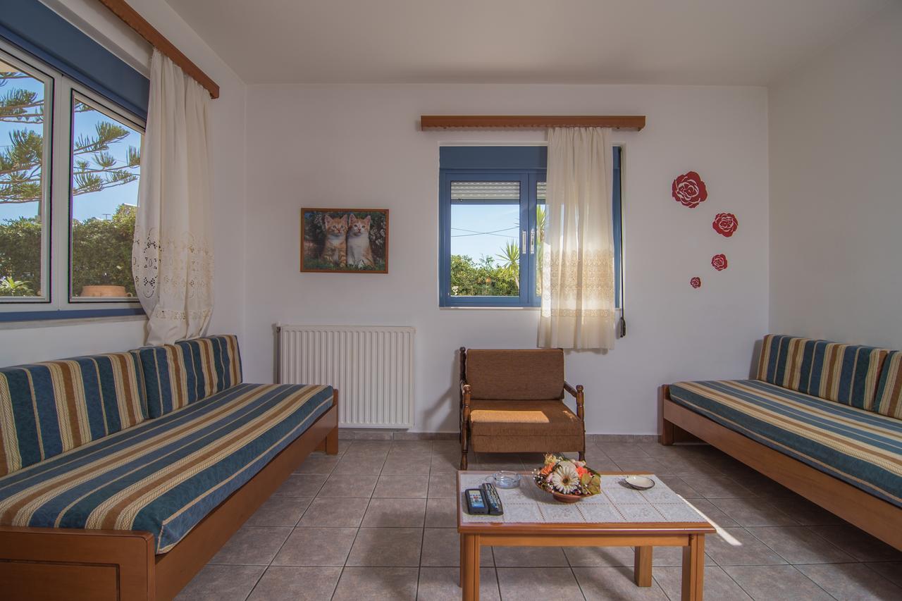Roula Apartments Palaiochora Luaran gambar