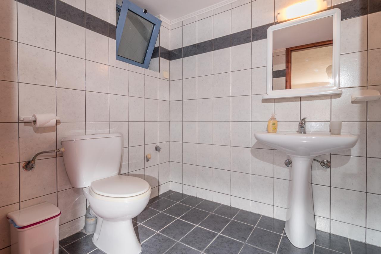 Roula Apartments Palaiochora Luaran gambar