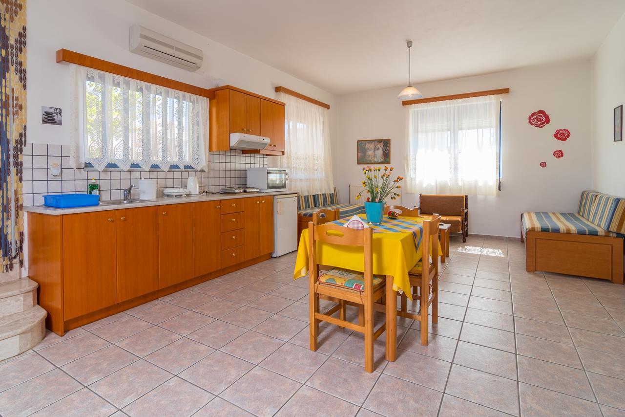 Roula Apartments Palaiochora Luaran gambar