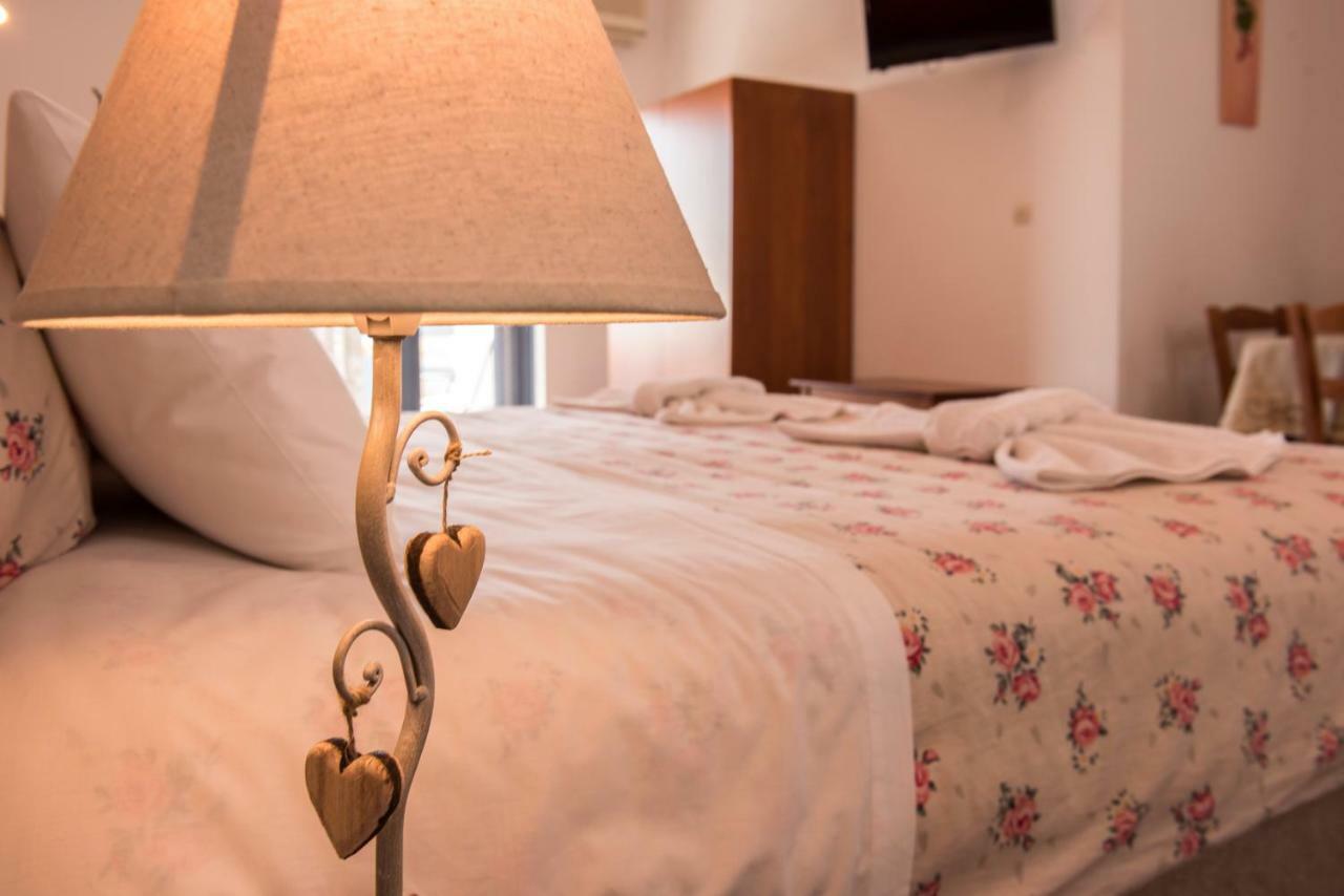 Roula Apartments Palaiochora Luaran gambar