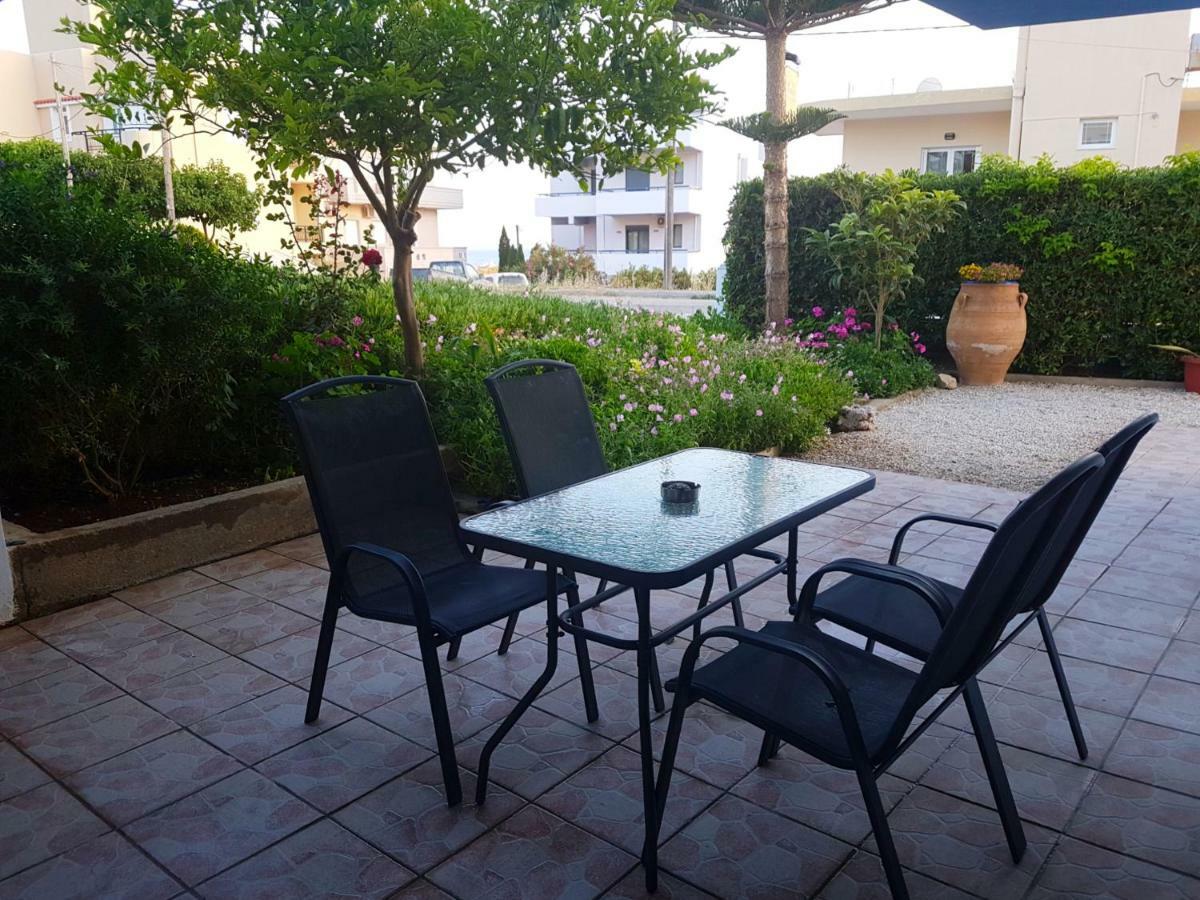 Roula Apartments Palaiochora Luaran gambar